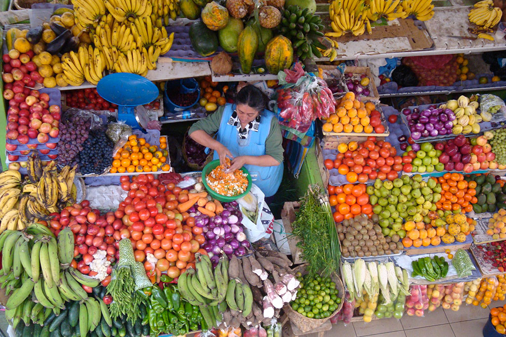 cooking classes quito local market exotic fruit tasting